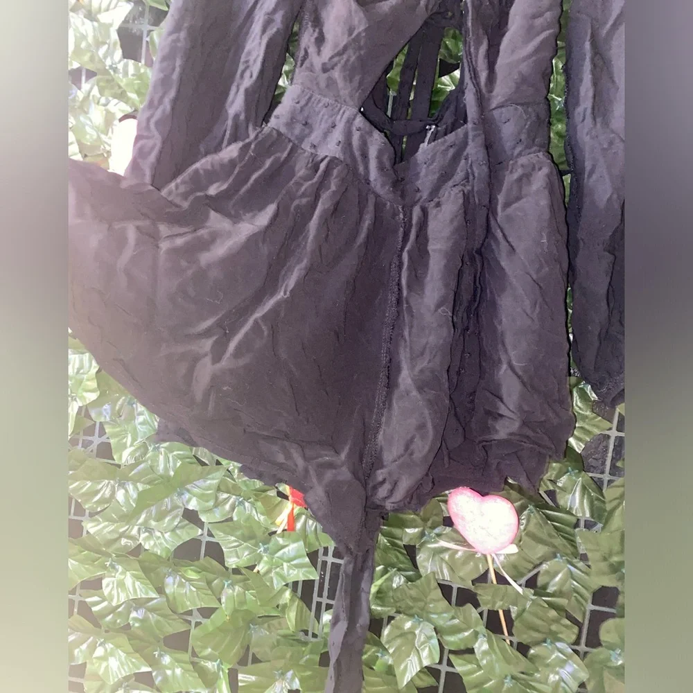 FASHION NOVA ROMPER - Picture 2 of 6